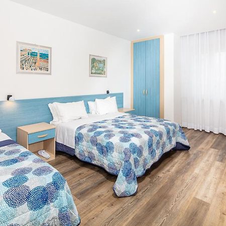 Monaco Apartments Линяно Сабиадоро Екстериор снимка