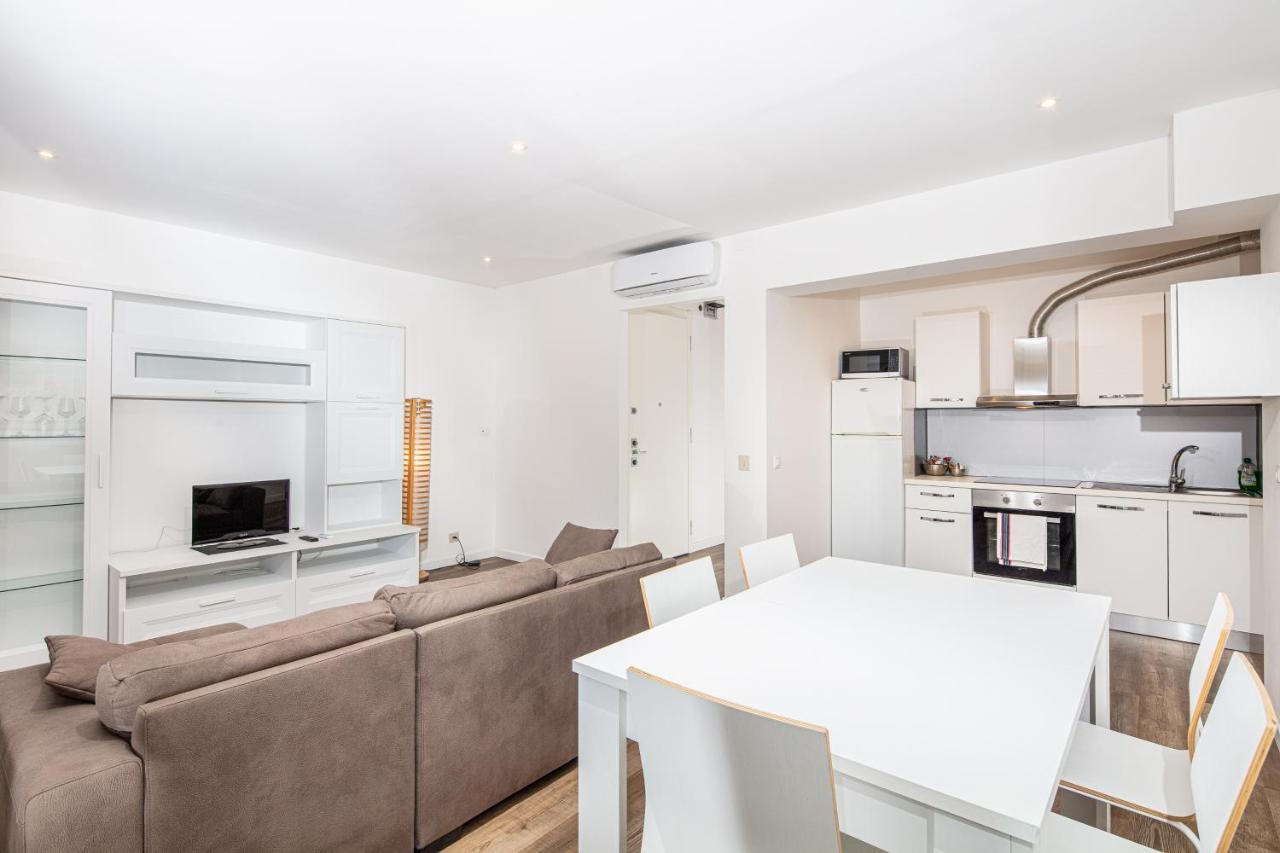 Monaco Apartments Линяно Сабиадоро Екстериор снимка